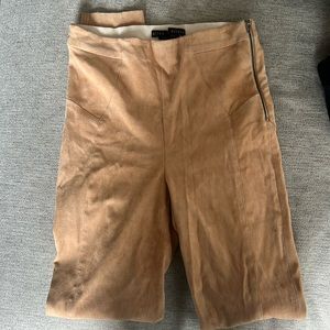 Alice + Olivia Camel Cropped Pants